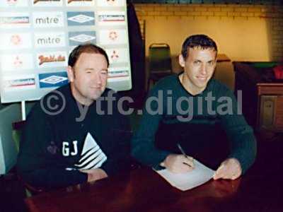 - Adam Stansfield signing  with gary1.jpg